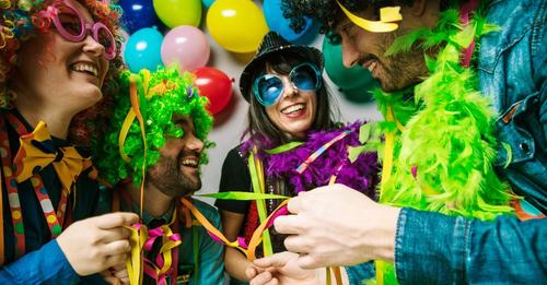 Πώς θα οργανώσεις το τέλειο αποκριάτικο πάρτι στο σπίτι! | Public blog